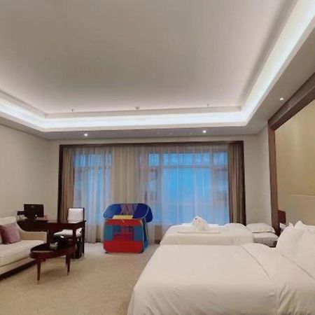 Linyi Blue Horizon International Hotel Yi He Exterior foto